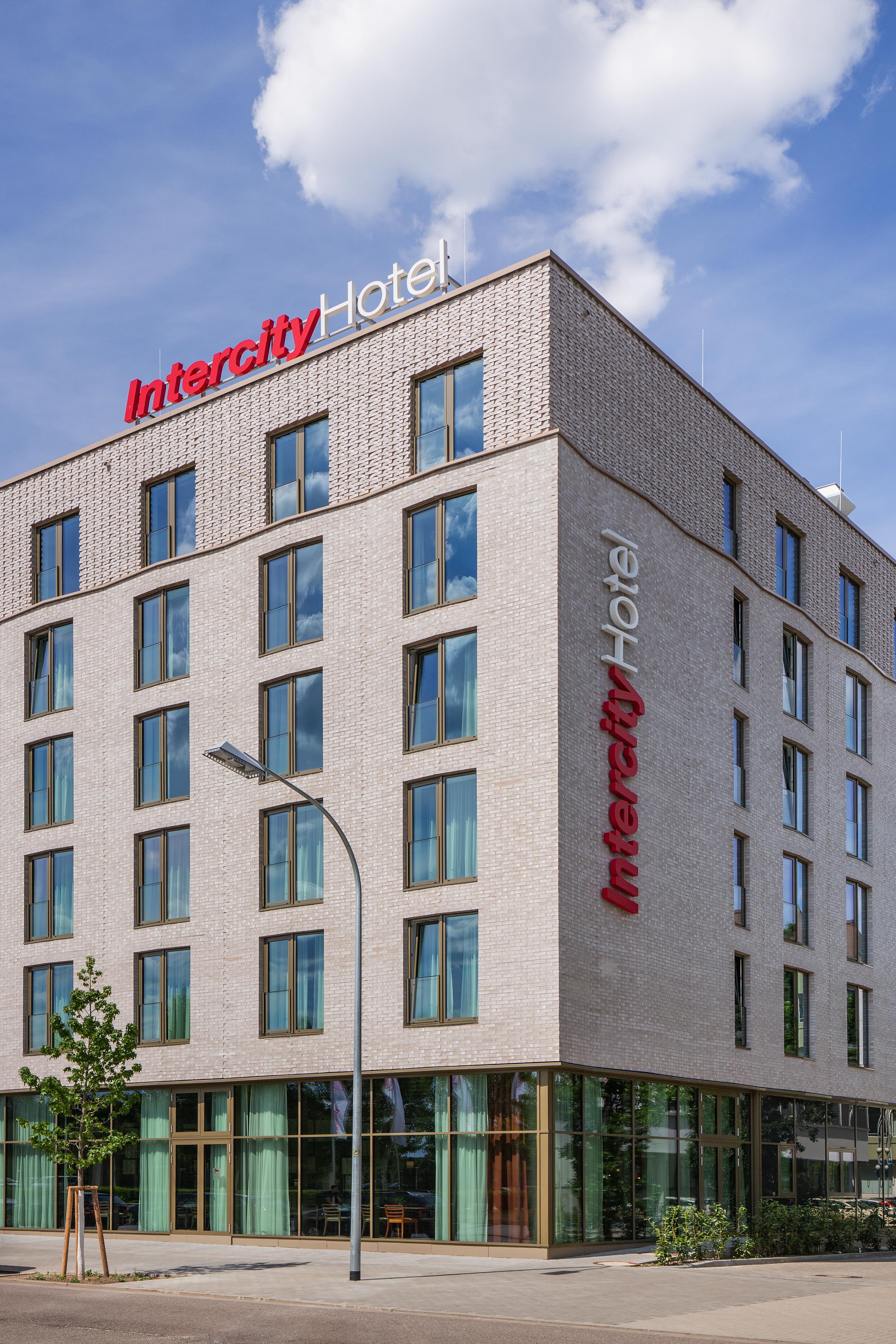 อินเตอร์ซิตี้โฮเต็ล ซาร์บรึคเคิน Hotel ซาร์บรึคเคน ภายนอก รูปภาพ